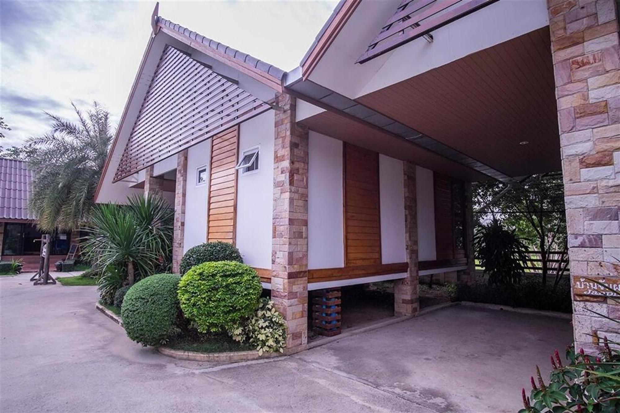 Ruentara Resort & Villa Buriram Exterior photo